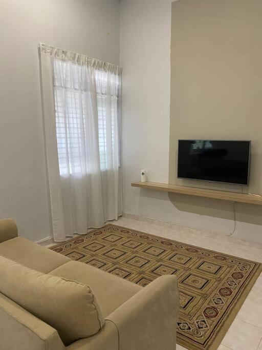 Home In Terengganu With Private Pool Kuala Terengganu Buitenkant foto